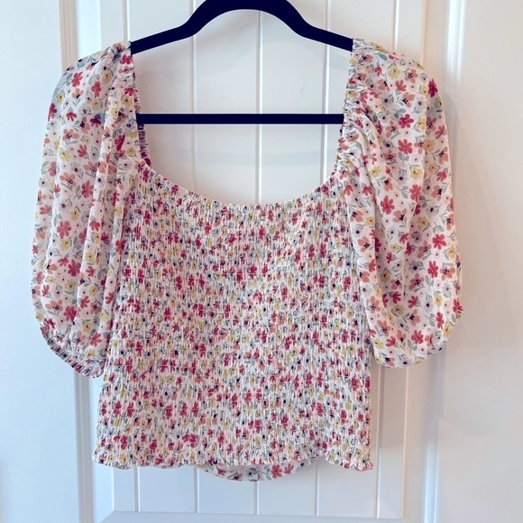 Lush Ruched Blouse Size L - Picture 2 of 4